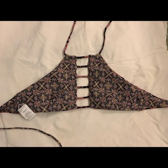 O’Neill High Neck Bikini Top - Picture 2 of 3